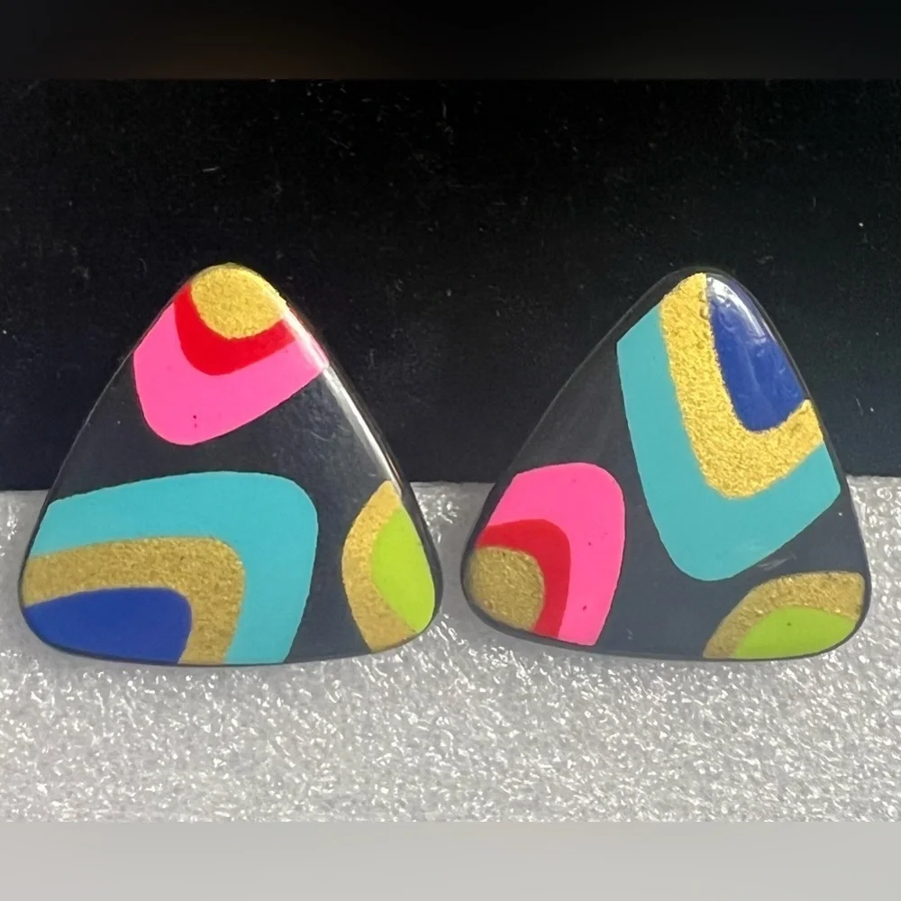Vintage 80’s Techno Multicolor Triangle Clip On Earrings - Picture 2 of 6